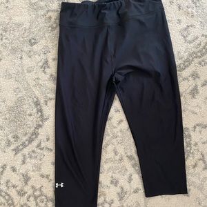 Knee height under armour compression capris